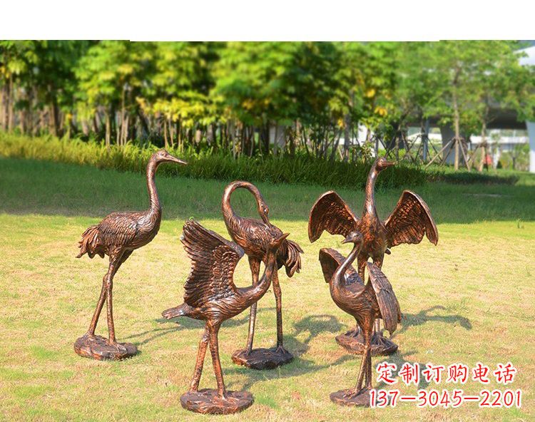 贵阳仿铜钢玻璃摇头仙鹤雕塑