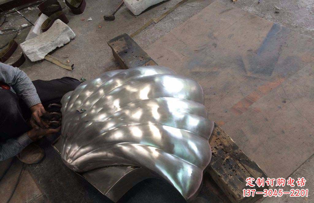 贵阳精致现代的不锈钢贝壳雕塑