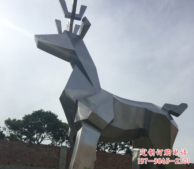 贵阳不锈钢几何鹿雕塑