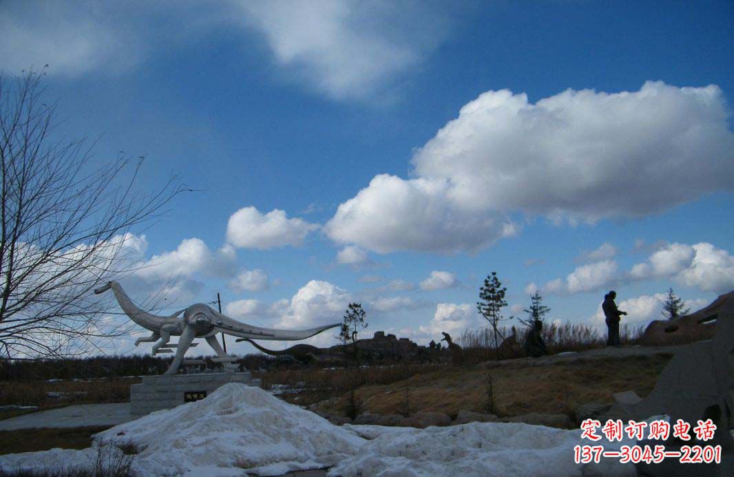 贵阳非凡巨兽——不锈钢抽象恐龙雕塑