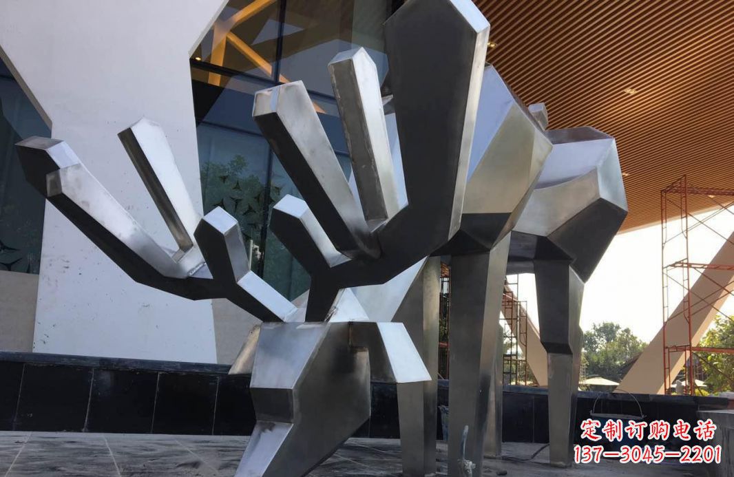 贵阳高端不锈钢抽象驯鹿雕塑