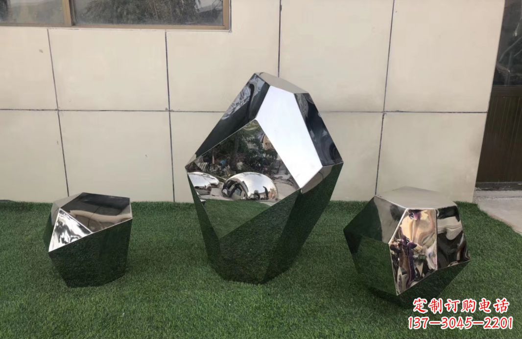 贵阳高质感不锈钢鹅卵石雕塑