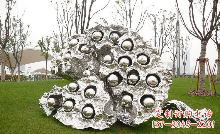贵阳不锈钢莲蓬雕塑浓缩东方文化的美感