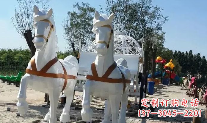 贵阳优雅迷人的不锈钢马车雕塑