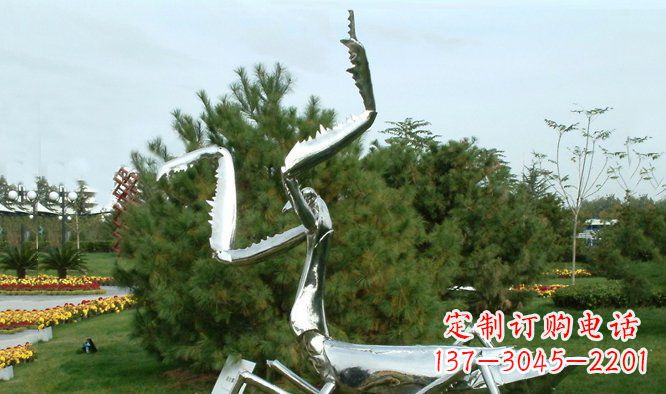 贵阳优雅大气的不锈钢螳螂雕塑