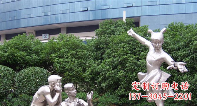 贵阳优质不锈钢学生人物雕塑