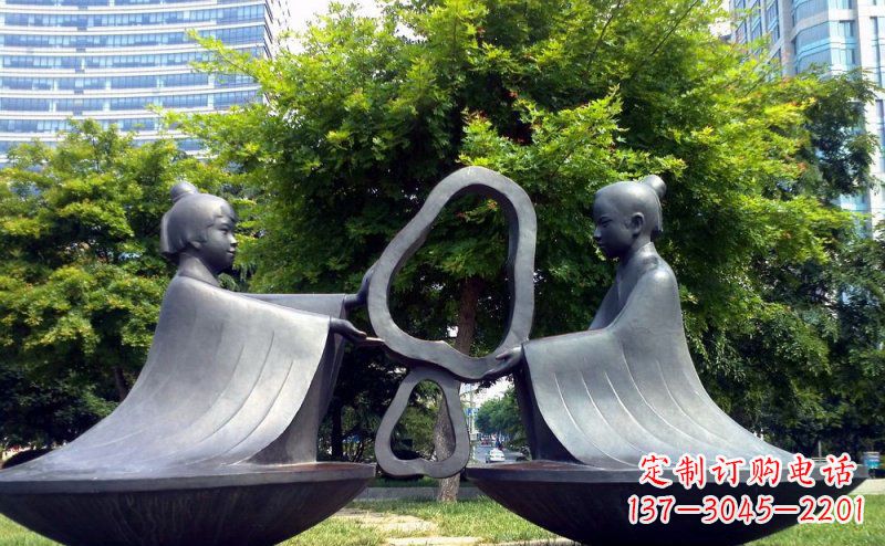 贵阳公园抽象孔融让梨景观铜雕