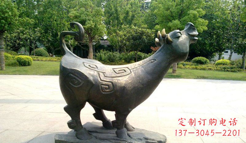 贵阳公园抽象牛动物铜雕 (3)
