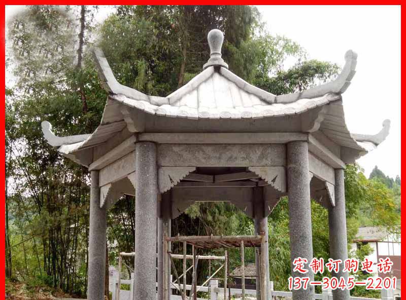 贵阳复古公园石凉亭雕塑