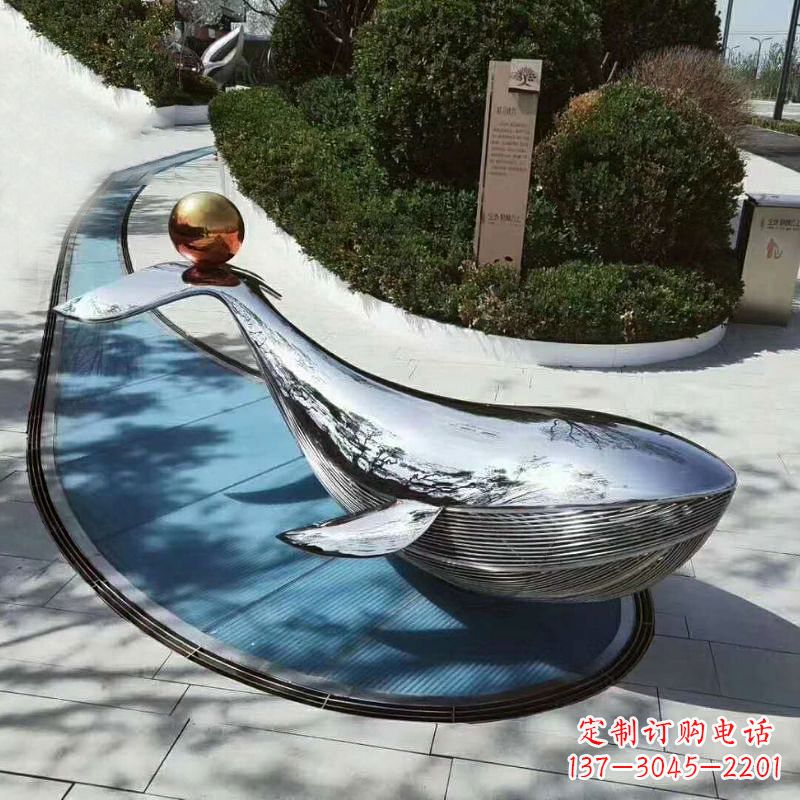 贵阳大型不锈钢镜面鲸鱼景观雕塑摆件