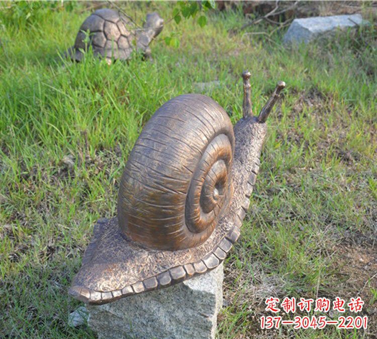 贵阳公园动物玻璃钢仿铜蜗牛雕塑
