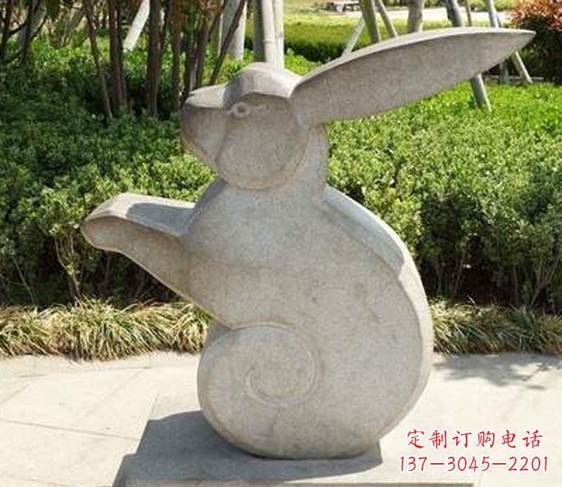 贵阳公园兔子雕塑,营造可爱的氛围