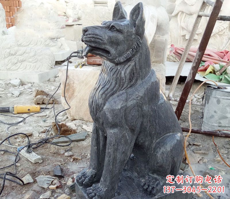 贵阳狗雕塑，以自然主题展现美丽艺术