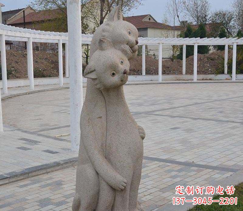 贵阳公园动物小猫石雕