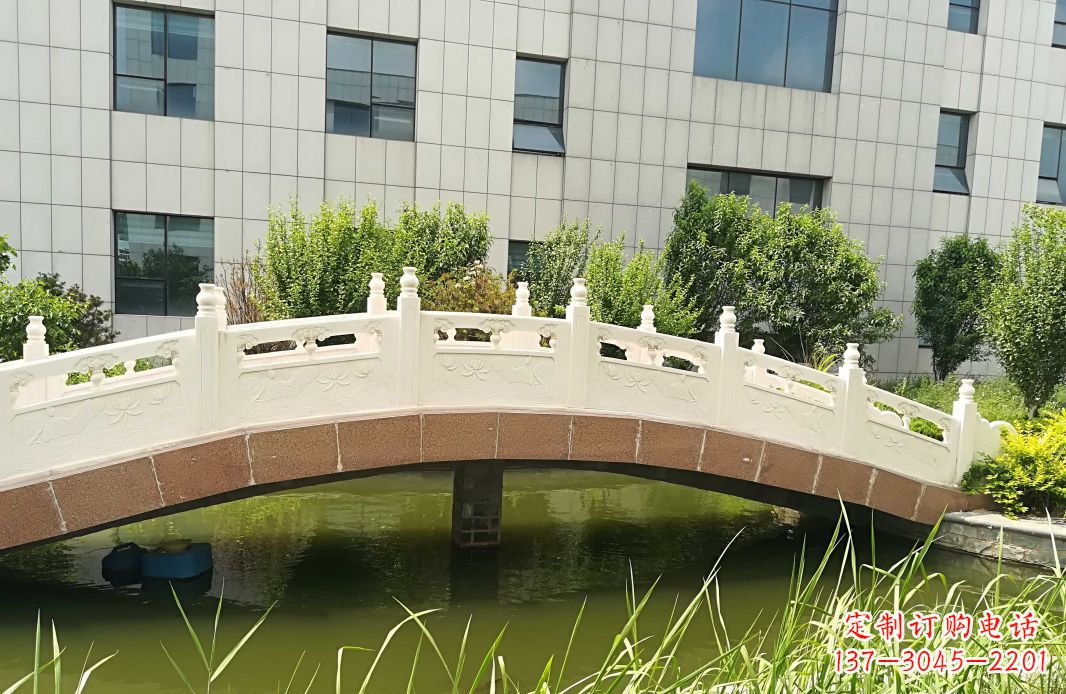 贵阳手工制作的汉白玉石拱桥雕塑