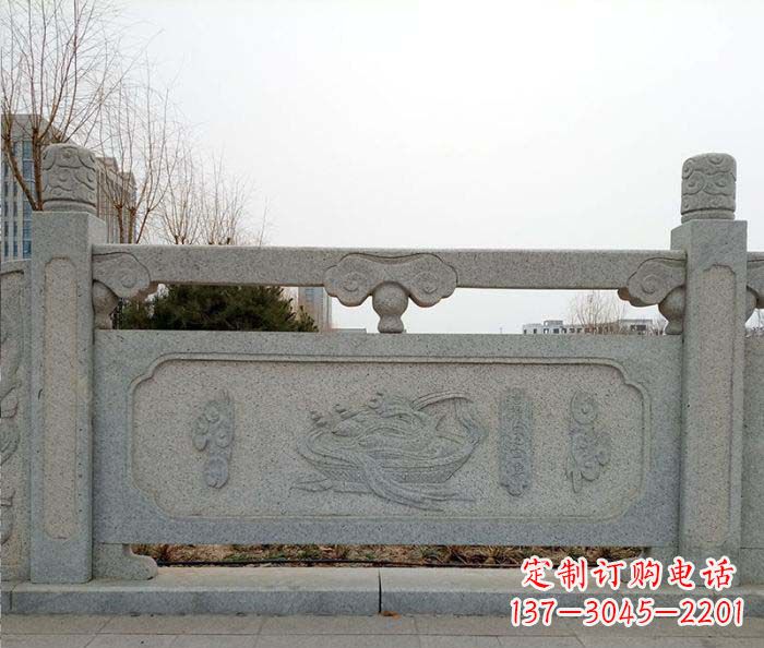 贵阳公园户外栏板石雕