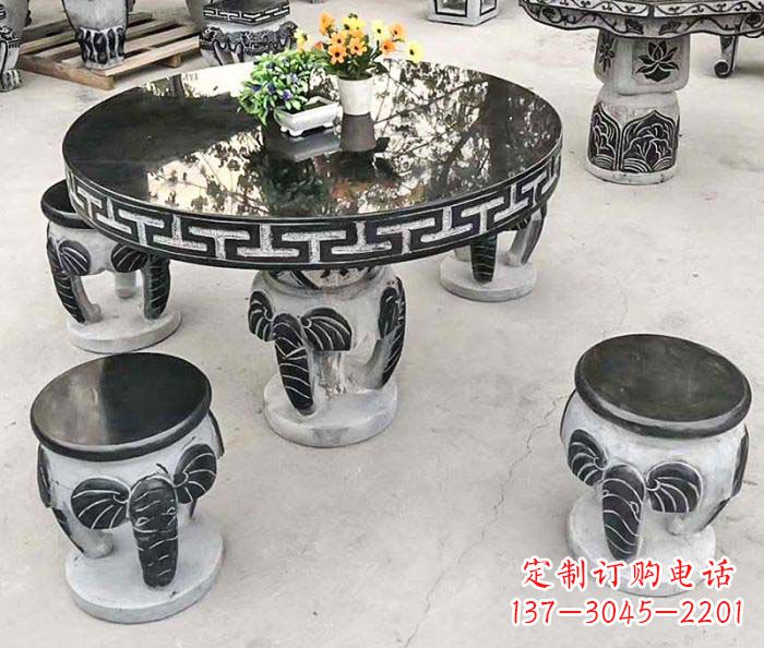 贵阳圆形桌凳石雕-为公园景观增添艺术气息