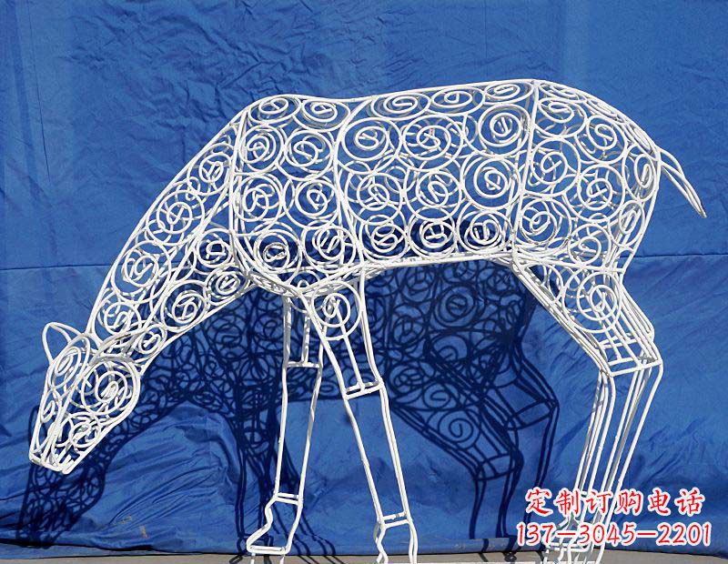 贵阳公园镂空不锈钢梅花鹿雕塑
