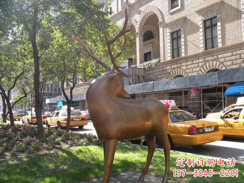 贵阳公园梅花鹿景观铜雕