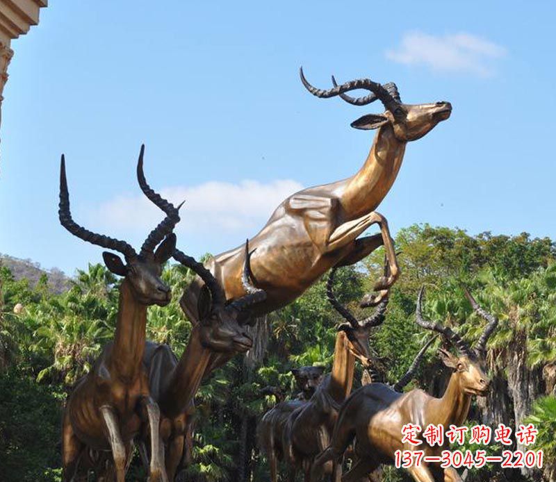 贵阳立体雕塑——羚羊奔跑
