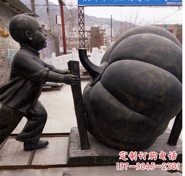 贵阳精致男孩铜雕