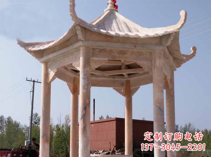 贵阳公园晚霞红六角石雕凉亭 (6)