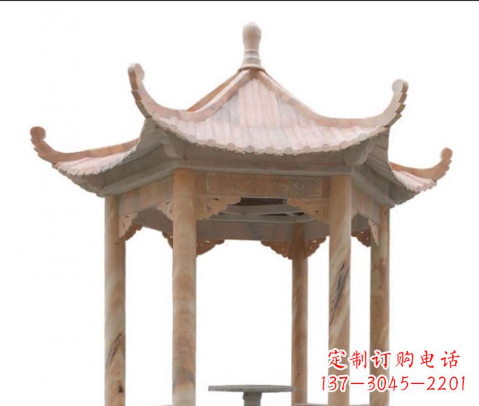 贵阳美丽而优雅的公园晚霞红六角石凉亭雕塑