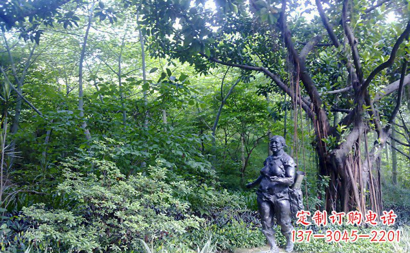 贵阳公园西方女人人物铜雕