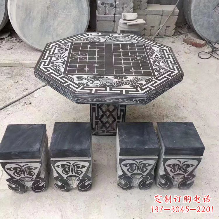 贵阳中领雕塑精美的石桌凳雕塑