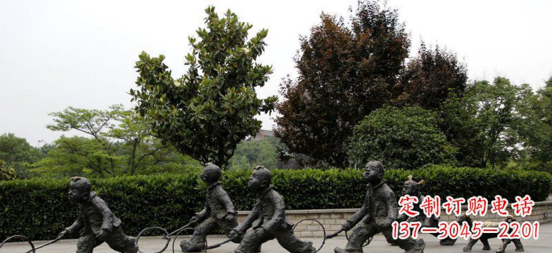 贵阳精美推铁圈小品铜雕，让小孩更加可爱