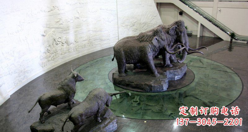 贵阳领雕塑公园长毛象动物铜雕