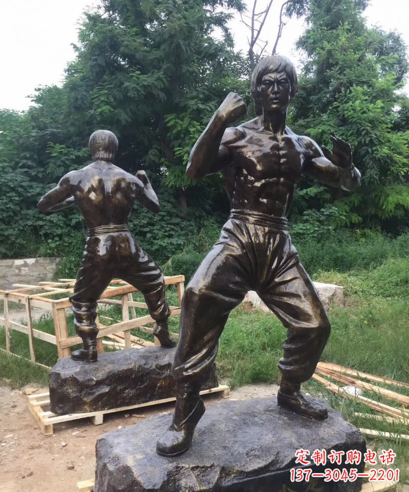 贵阳荣耀李小龙,经典之作——“功夫之王”铜雕塑