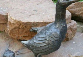 贵阳动物雕塑——精致铜质鸭子雕塑