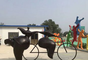 贵阳青春无悔，精致自行车雕塑