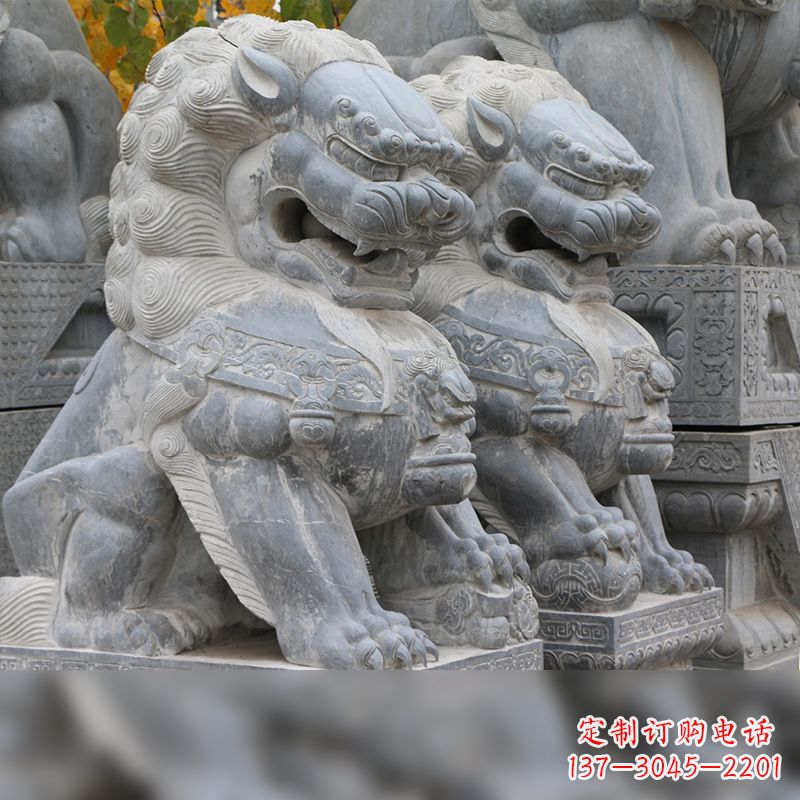 贵阳中领雕塑：仿故宫青石狮子雕塑