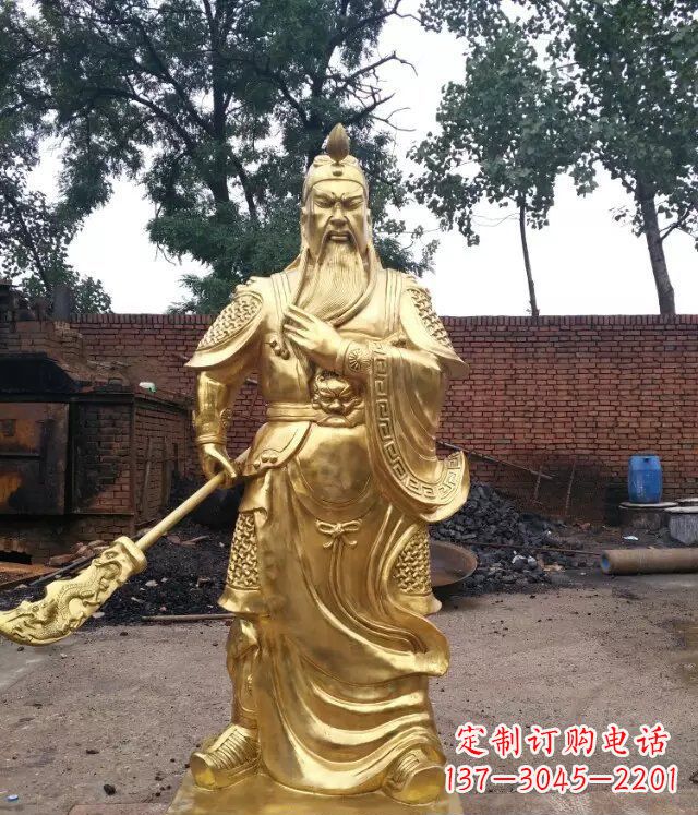 贵阳关公提刀武财神铜雕，展现神秘而又令人敬畏的力量