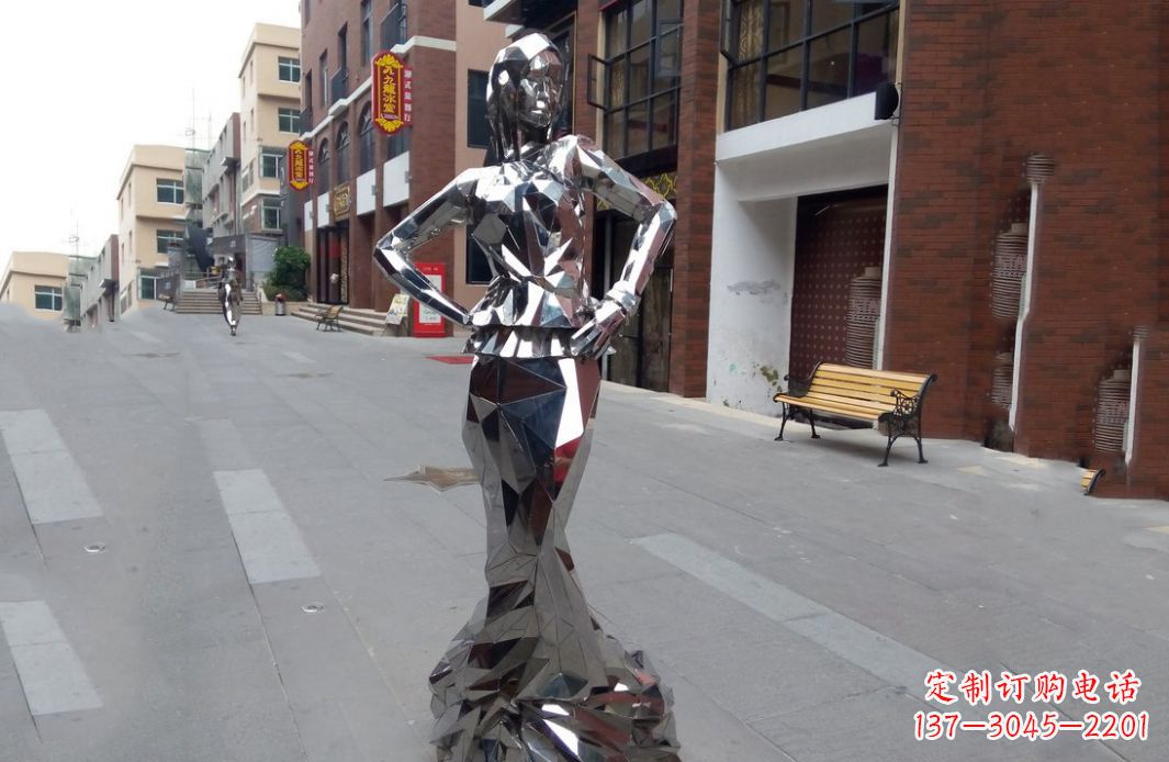 贵阳以美丽的姿态展示不锈钢美女雕塑
