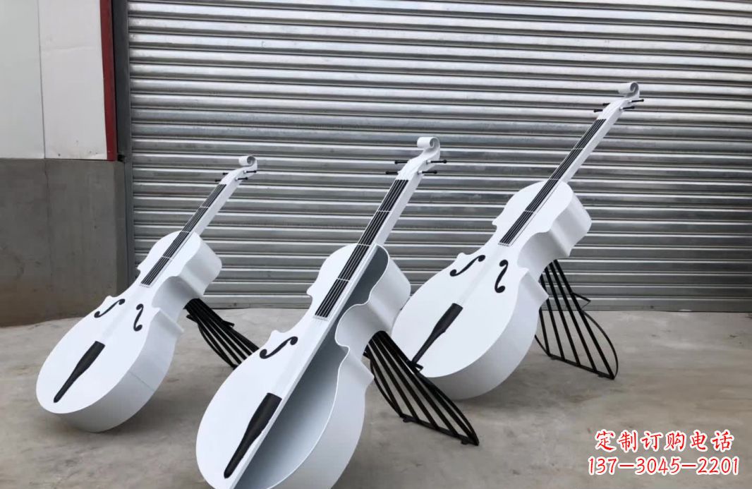 贵阳精美的不锈钢大提琴雕塑,让你的空间更加温馨