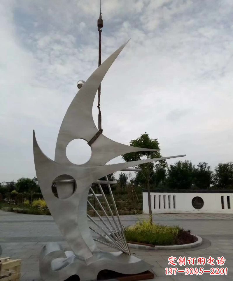贵阳广场不锈钢帆船景观雕塑