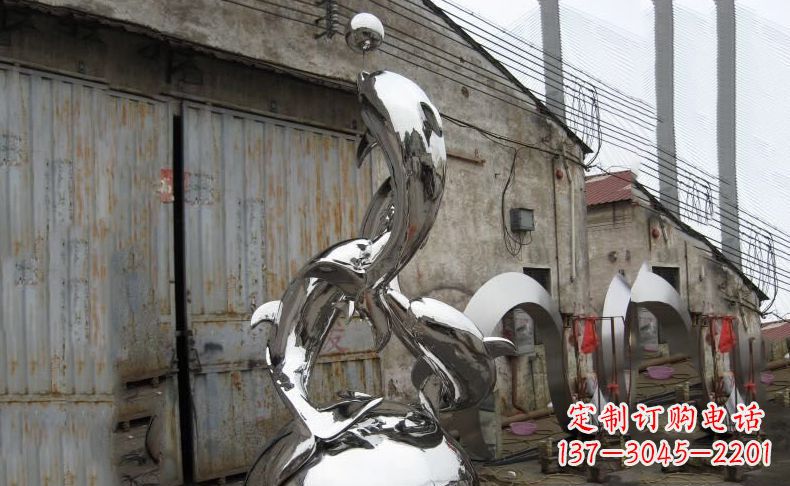 贵阳海洋精灵的象征：汇中领雕塑出品的不锈钢海豚雕塑