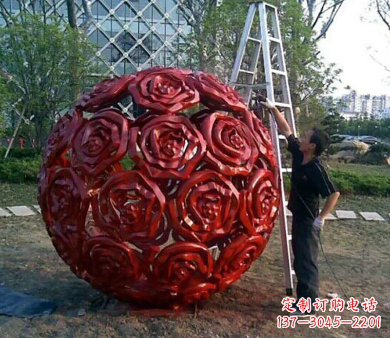 贵阳广场不锈钢玫瑰花镂空球景观雕塑
