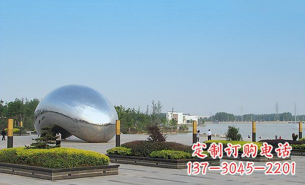 贵阳华丽而唯美的不锈钢水滴雕塑
