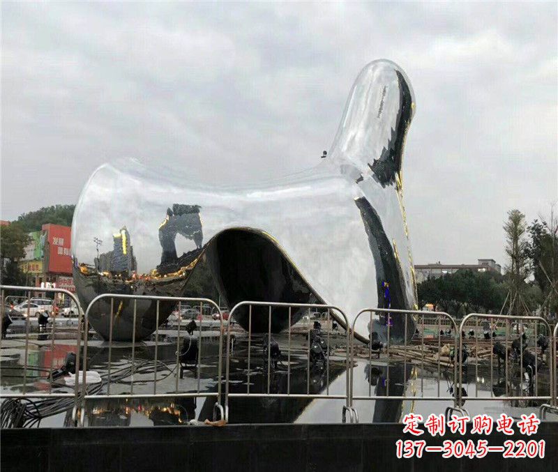 贵阳中领雕塑推出一款精美的抽象鸽子雕塑,专为…