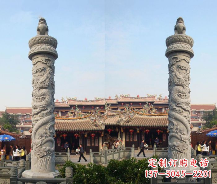 贵阳精美的汉白玉龙柱石雕塑
