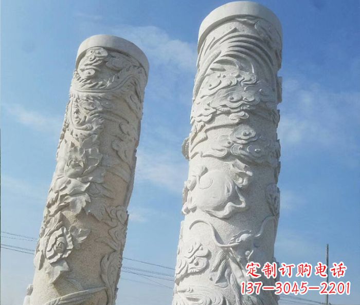 贵阳艺术化的广场龙柱石雕