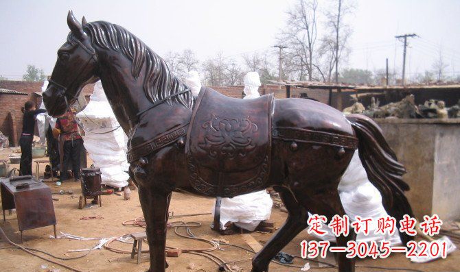 贵阳欣赏骏马美丽高贵的动物铜雕
