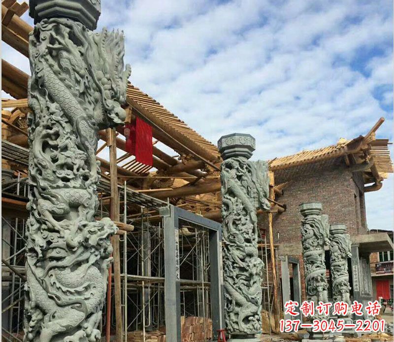 贵阳高雅大气的龙柱石雕