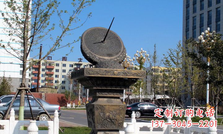 贵阳广场日晷铜雕