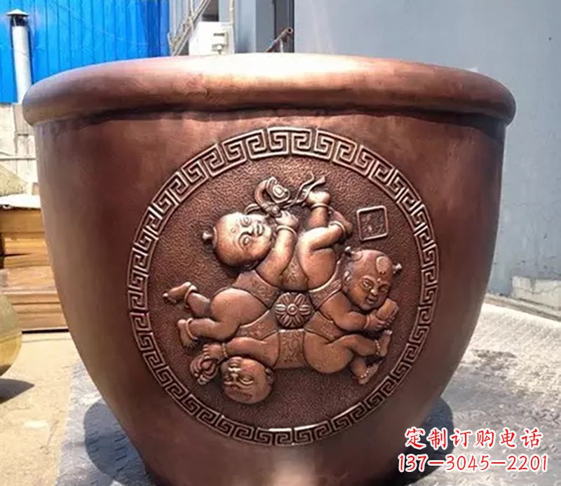 贵阳广场水缸铜雕塑