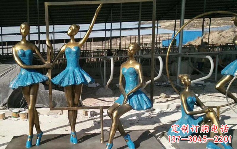 贵阳广场铜雕美女跳芭蕾人物雕塑